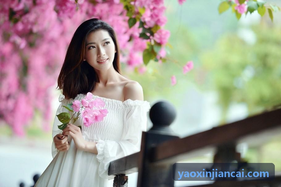 注塑车间值班员查看J9直营集团【CHINA】官方网站需量约束曲线